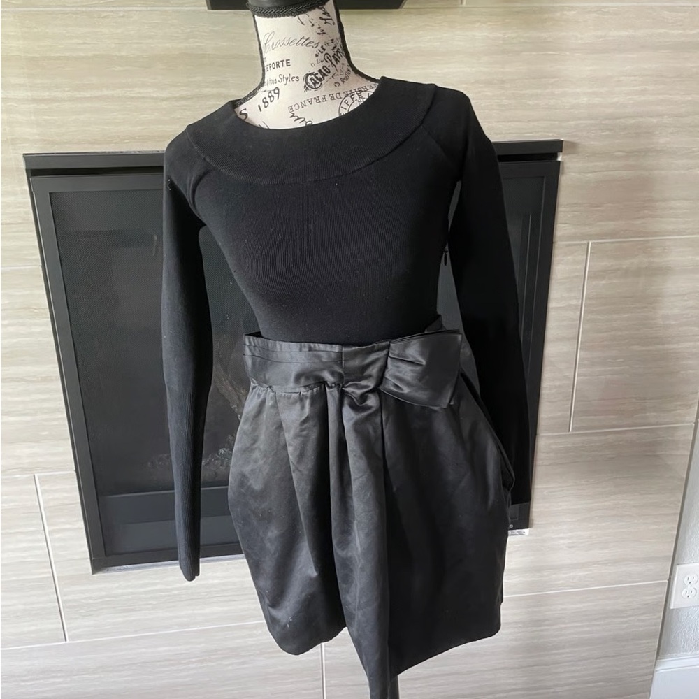 BCBG Maxazria Black Long sleeve and Satin Mini Dress size Large NWT